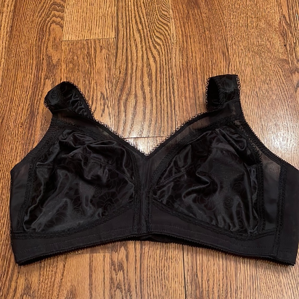 Playtex 18 Hour® Ultimate Shoulder Comfort Wireless Full Coverage Black Bra-4693